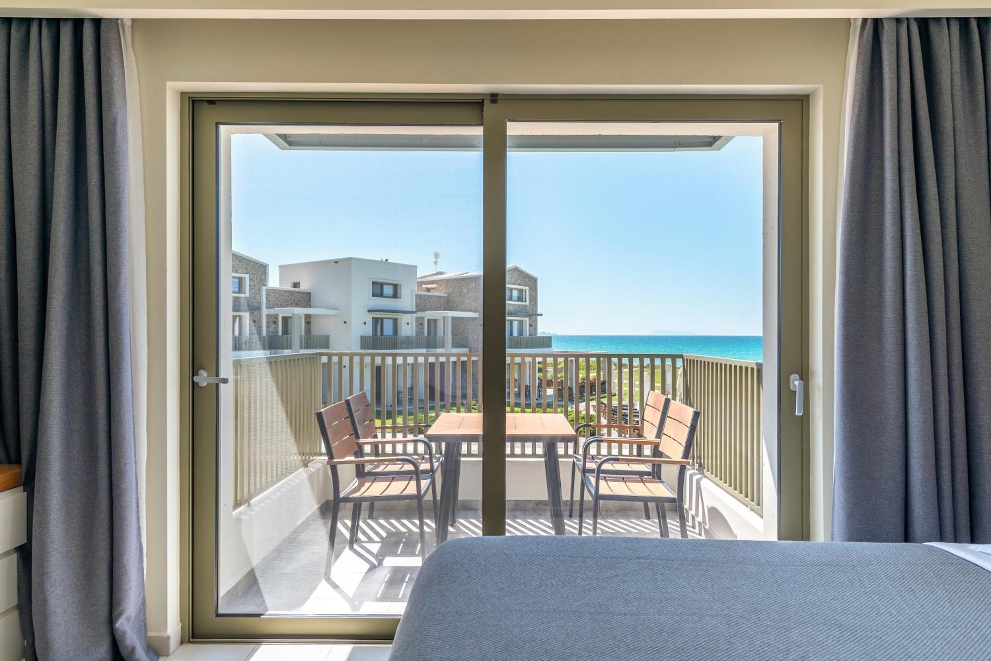 Thalassa Suites Almiros Beach Bagian luar foto
