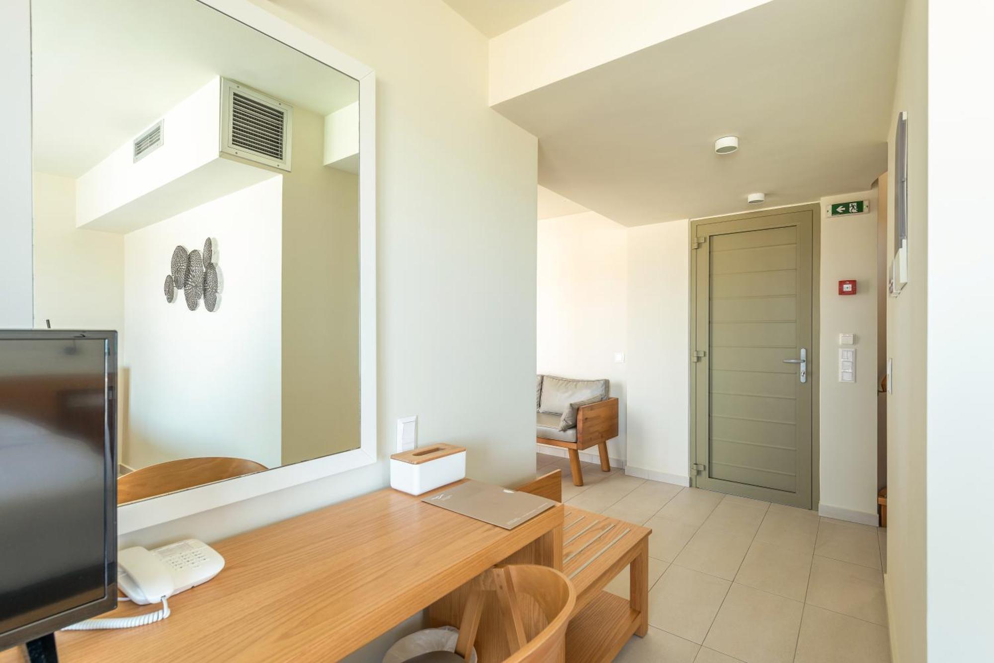 Thalassa Suites Almiros Beach Bagian luar foto