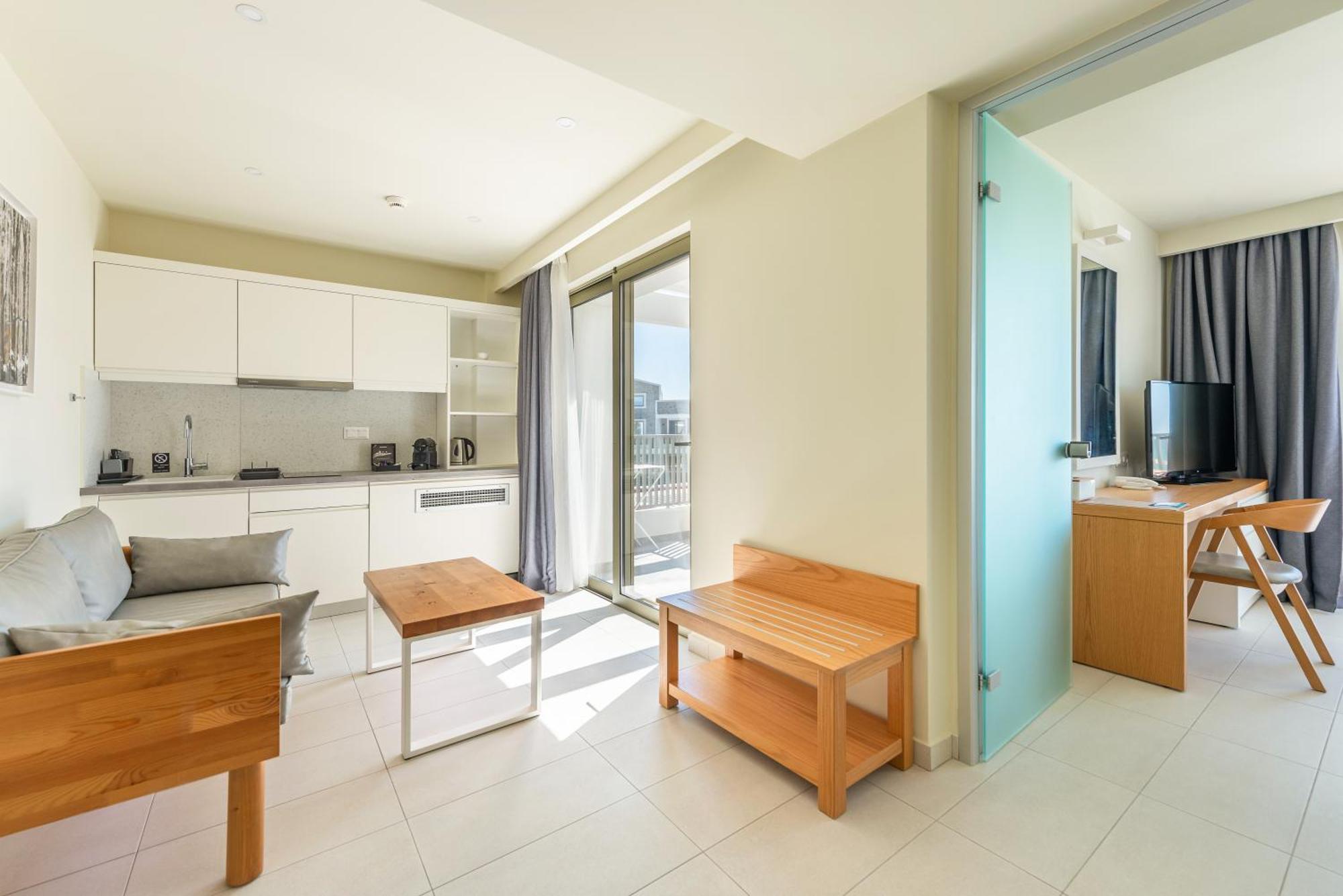 Thalassa Suites Almiros Beach Bagian luar foto