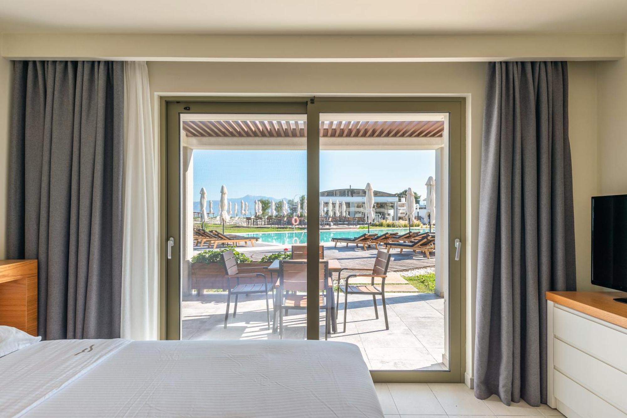 Thalassa Suites Almiros Beach Bagian luar foto