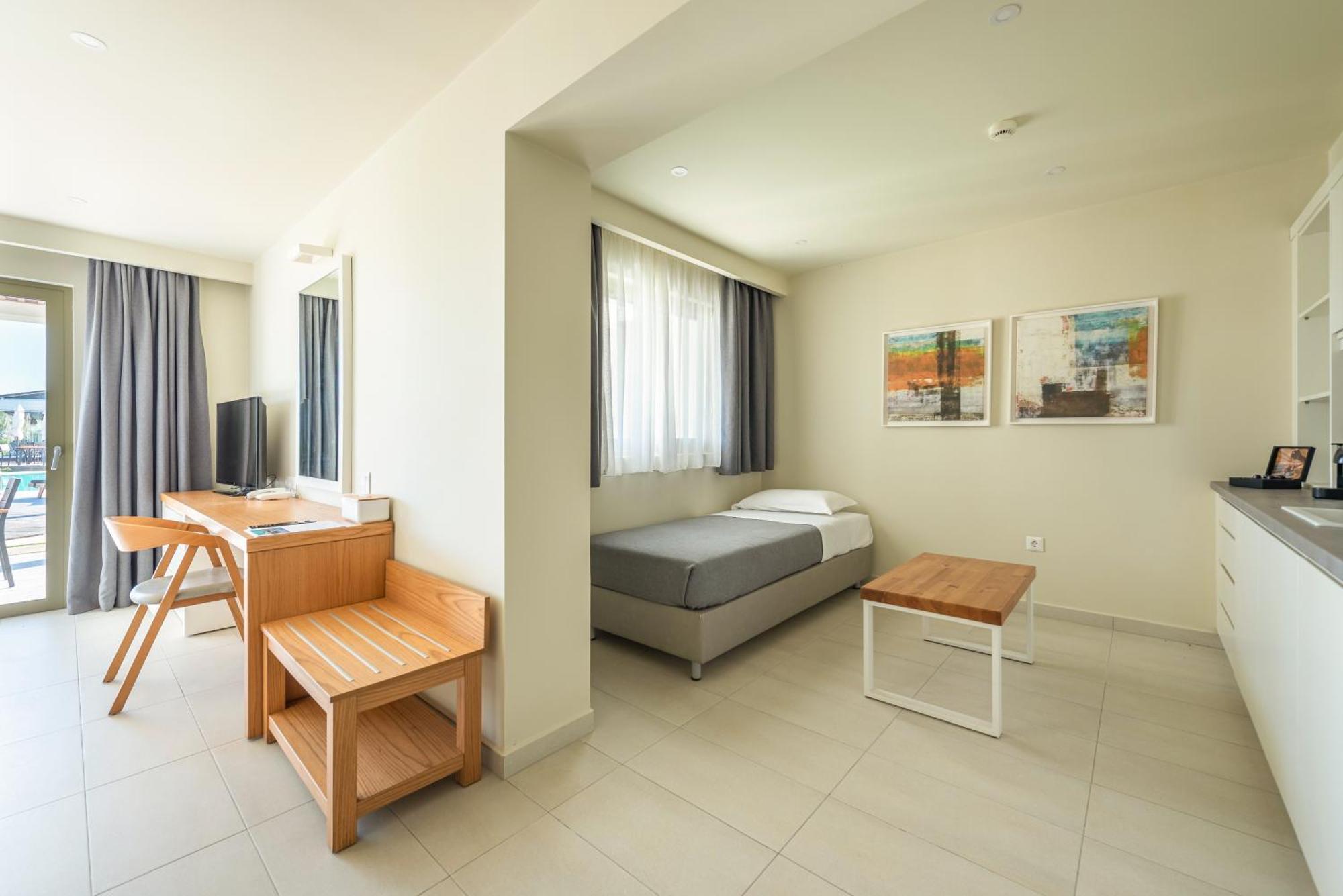 Thalassa Suites Almiros Beach Bagian luar foto