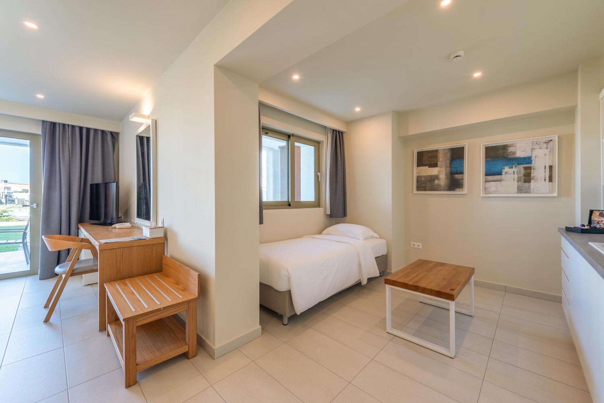 Thalassa Suites Almiros Beach Bagian luar foto