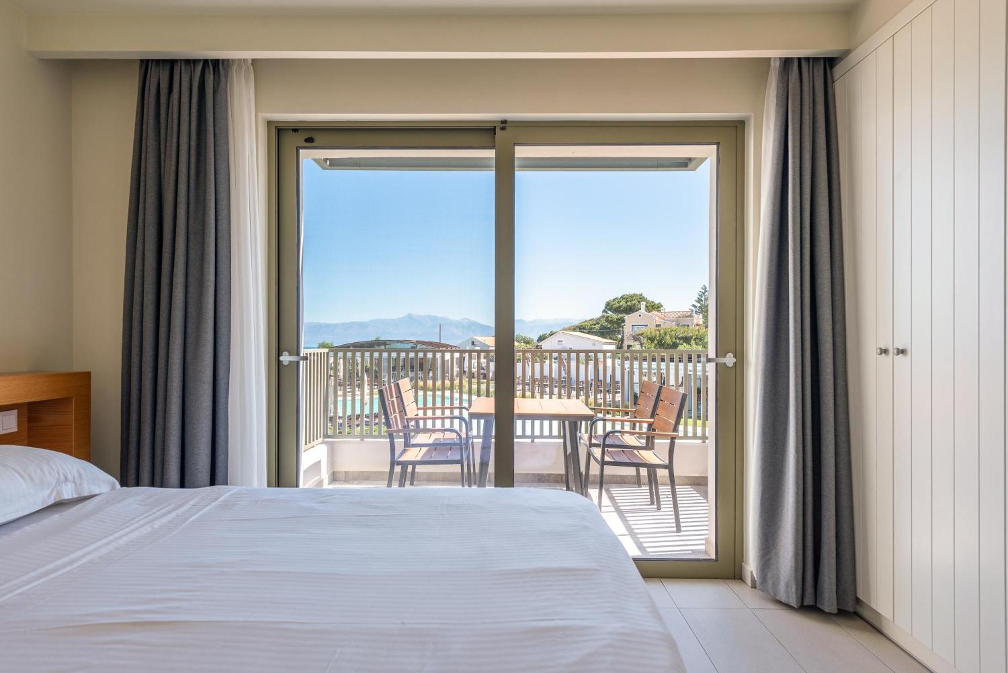 Thalassa Suites Almiros Beach Bagian luar foto